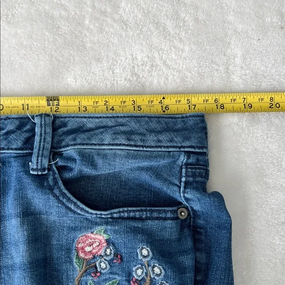 Bold Elements Blue Distressed Embroidered Women's Jeans Curvy Skinny - 16 - Picture 6 of 14